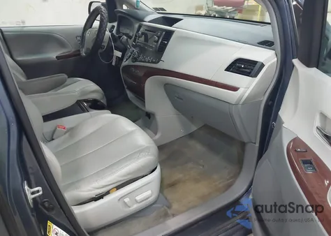 2013 Toyota Sienna Xle/Limited from USA, damaged, VIN 5TDYK3DC1DS359718